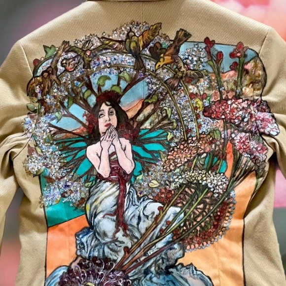 Alphonse Mucha  🌹 Hand-Painted Floral blazer • MOVING SALE - Picture 4 of 5